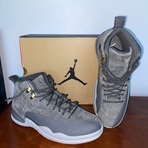 Jordan 12 dark grey size 9.5 *DEADSTOCK*